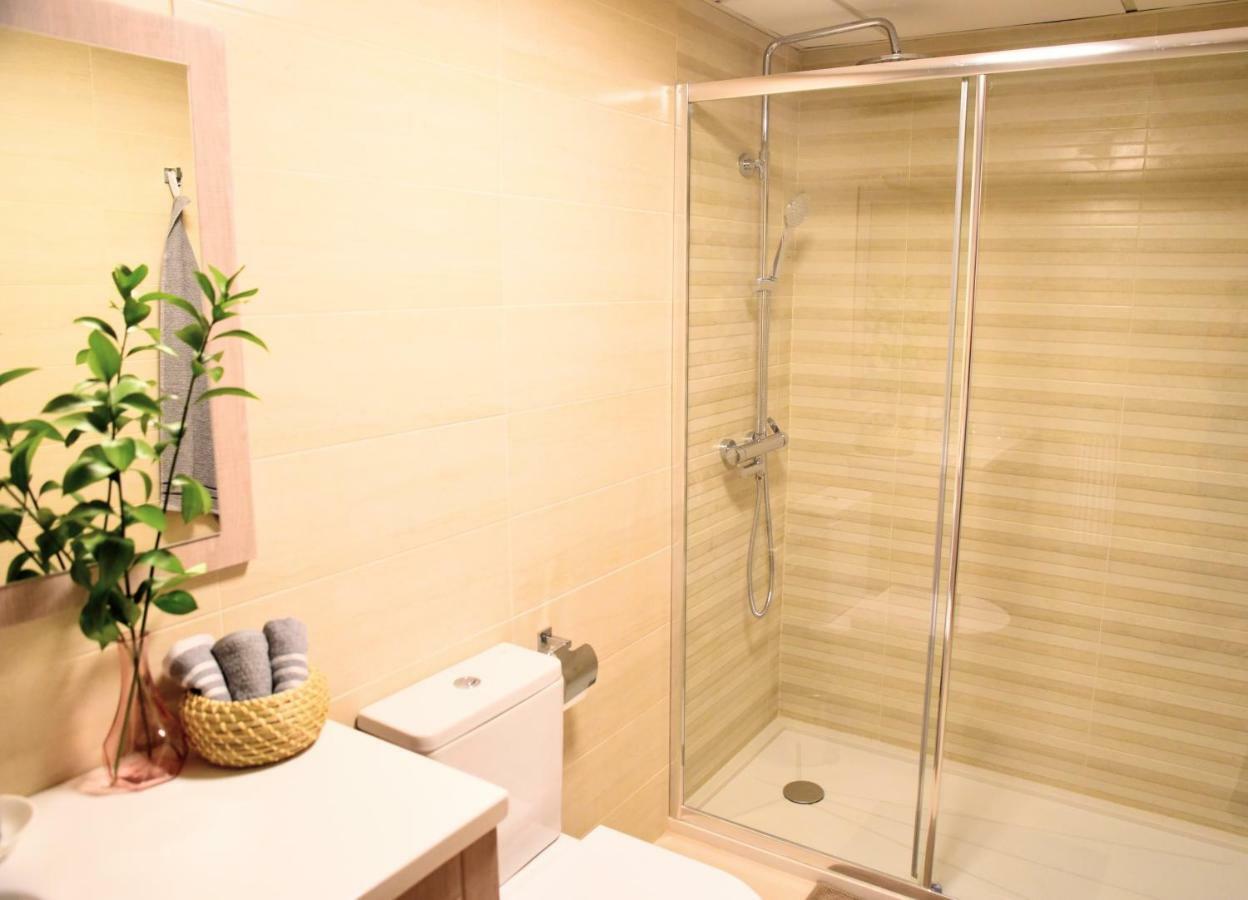 Homely Malaga Don Cristian Con Parking Privado المظهر الخارجي الصورة