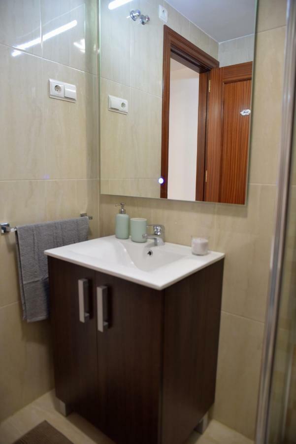 Homely Malaga Don Cristian Con Parking Privado المظهر الخارجي الصورة