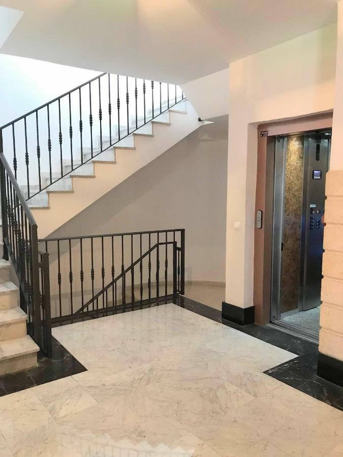 Homely Malaga Don Cristian Con Parking Privado المظهر الخارجي الصورة